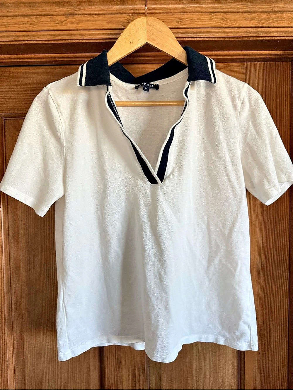 Caroll Paris Contrast Trim Polo Top in White & Blue Size Medium Like New